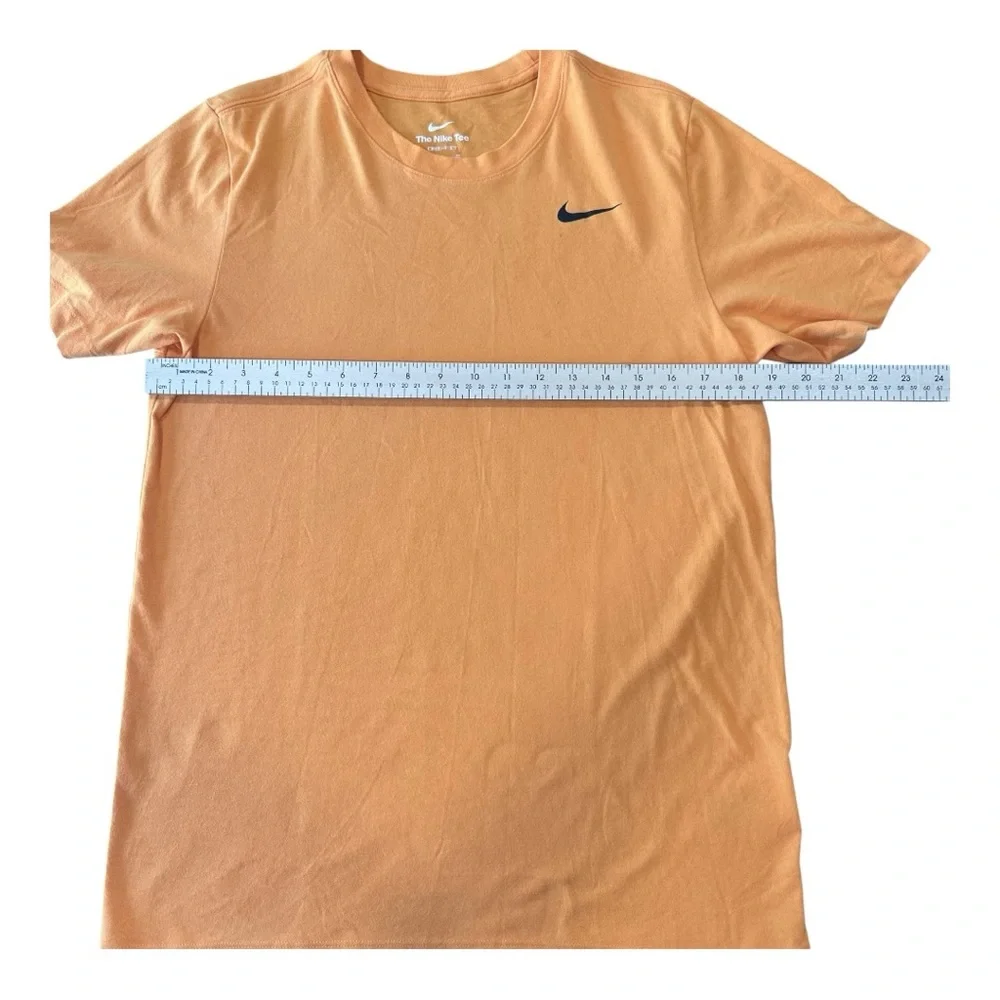 Nike Orange DriFit Tshirt Size‎ Small